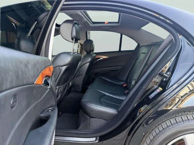 Mercedes-Benz E-Class photo 28