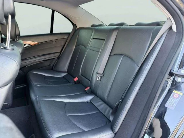 Mercedes-Benz E-Class photo 30