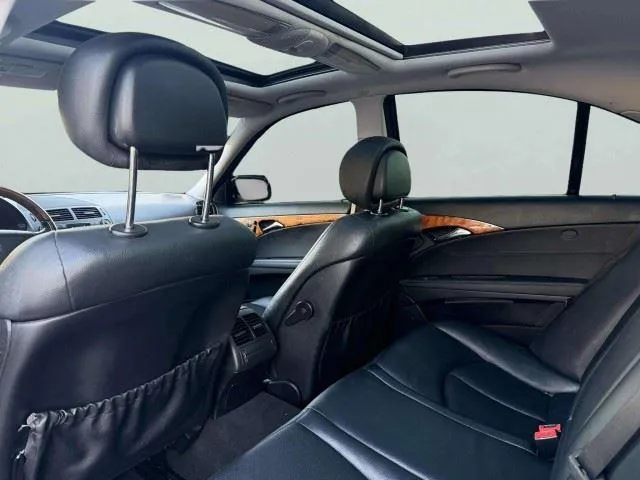 Mercedes-Benz E-Class photo 31