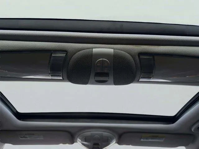 Mercedes-Benz E-Class photo 32