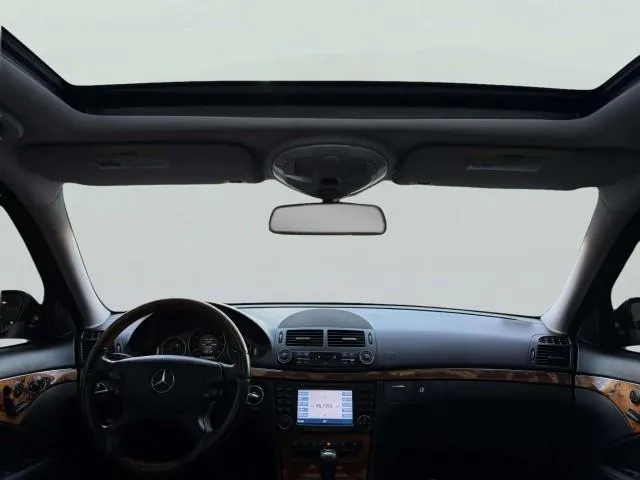 Mercedes-Benz E-Class photo 33