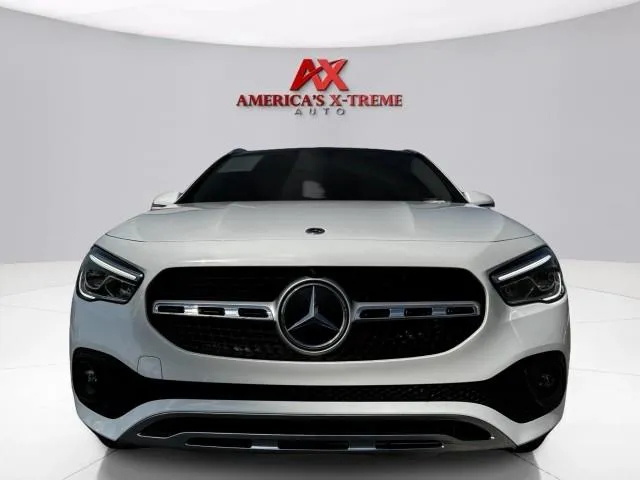 Mercedes-Benz GLA photo 8