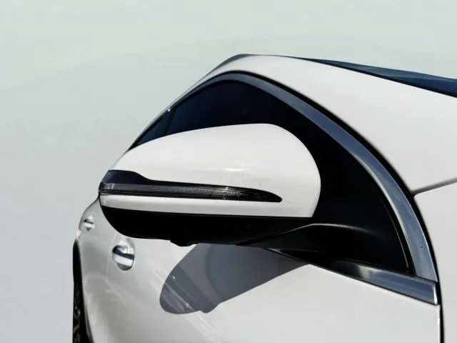 Mercedes-Benz GLA photo 10