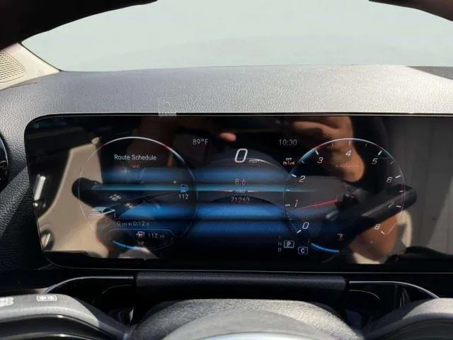 Mercedes-Benz GLA photo 22