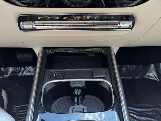 Mercedes-Benz GLA photo 31
