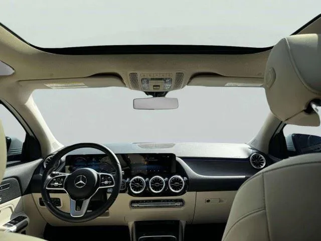 Mercedes-Benz GLA photo 38