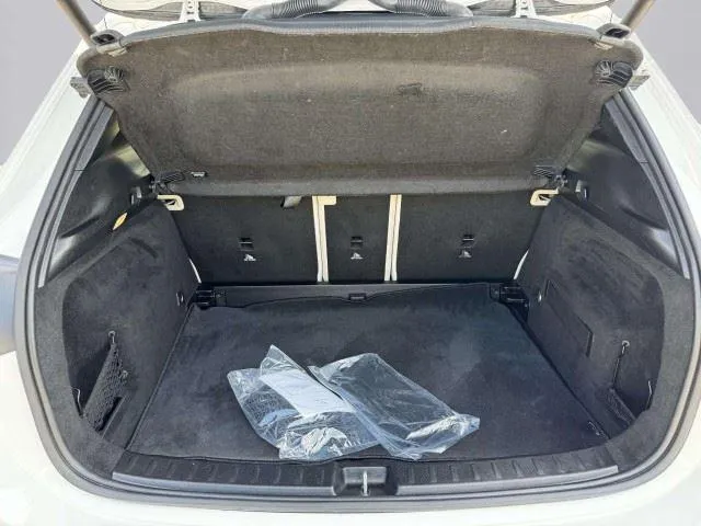 Mercedes-Benz GLA photo 52