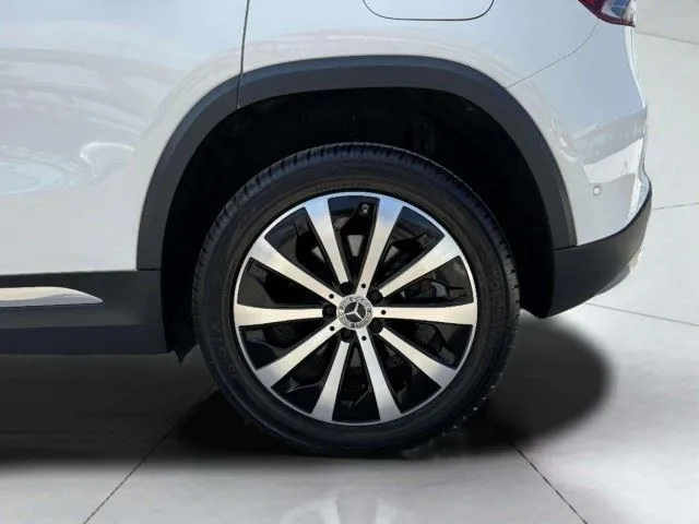 Mercedes-Benz GLA photo 54