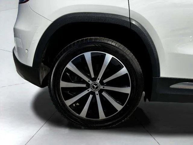 Mercedes-Benz GLA photo 55