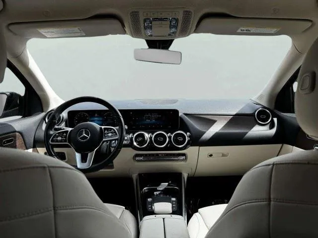 Mercedes-Benz GLA photo 41