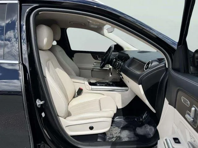 Mercedes-Benz GLA photo 48