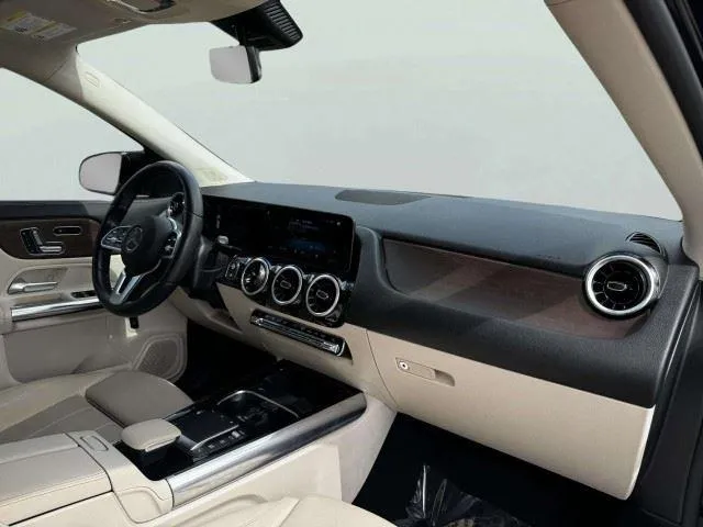 Mercedes-Benz GLA photo 51