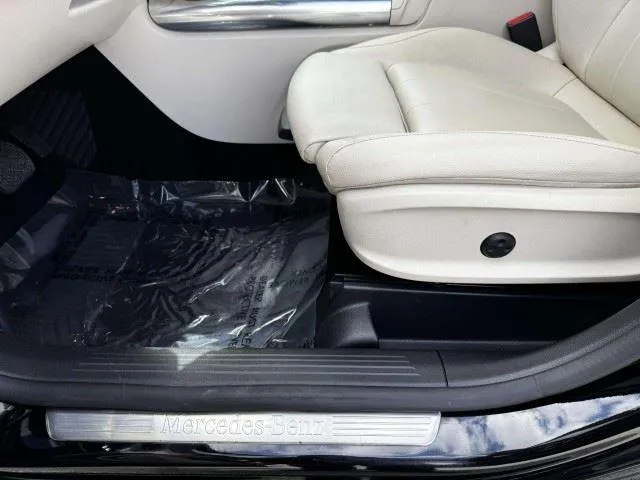 Mercedes-Benz GLA photo 20