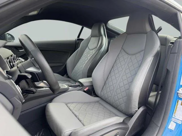 Audi TTS photo 22