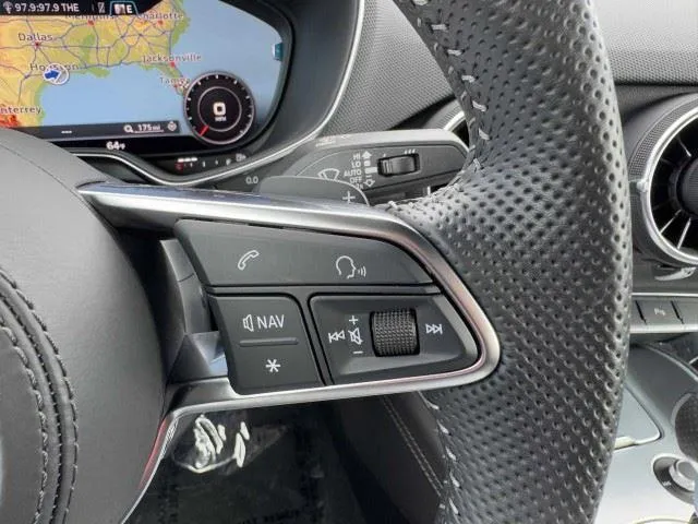 Audi TTS photo 32