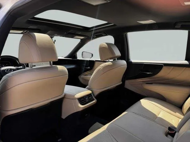 Lexus LS photo 38