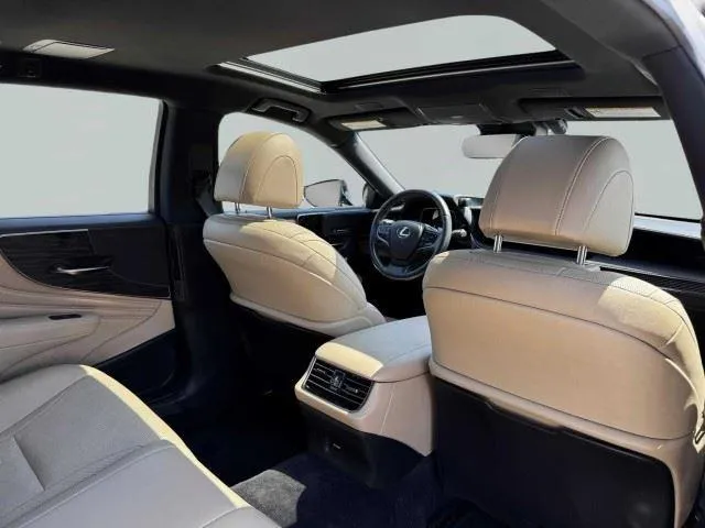 Lexus LS photo 49