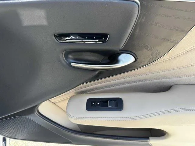Lexus LS photo 51
