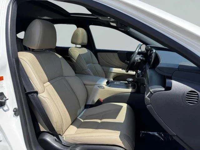Lexus LS photo 52