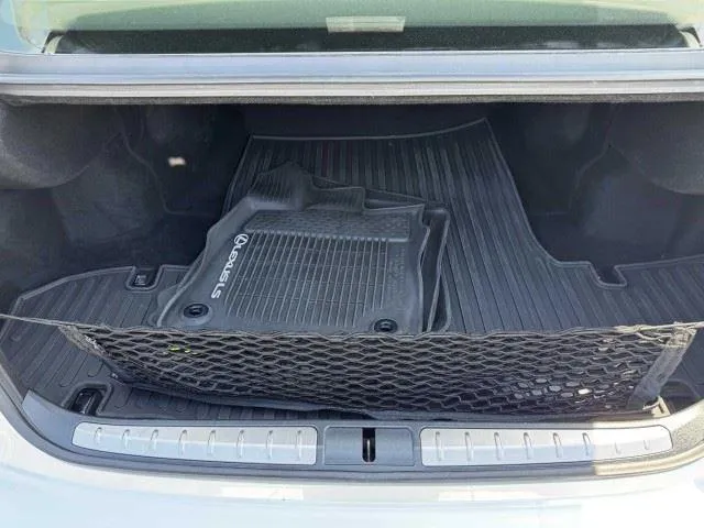 Lexus LS photo 55