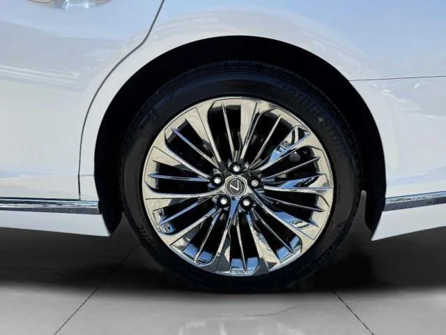 Lexus LS photo 57