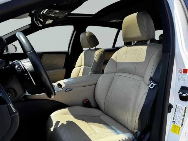 Lexus LS photo 22
