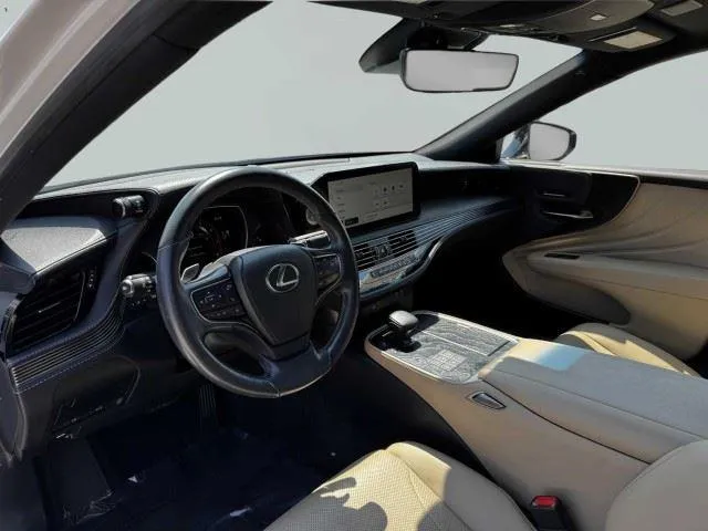 Lexus LS photo 23