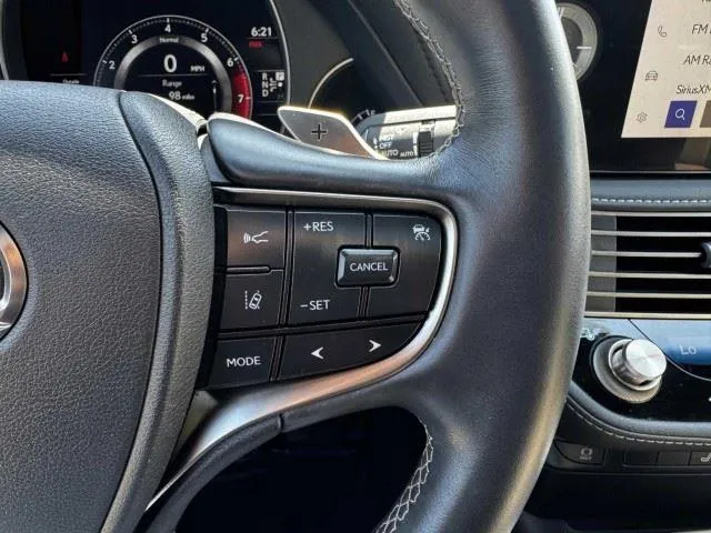 Lexus LS photo 28
