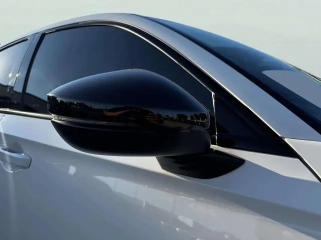 Honda Civic photo 10