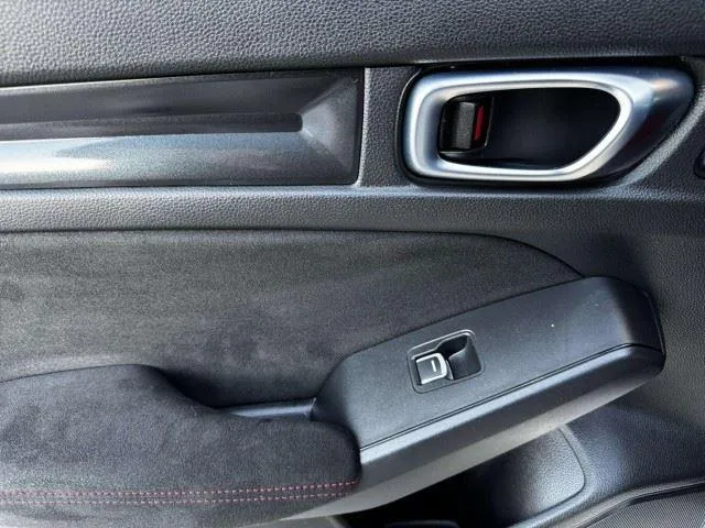 Honda Civic photo 34