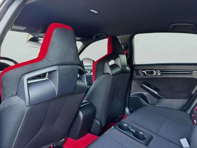 Honda Civic photo 36