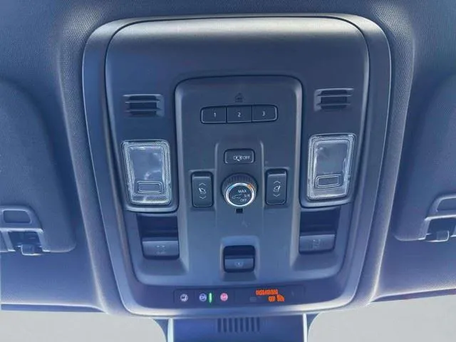 Chevrolet Tahoe photo 33