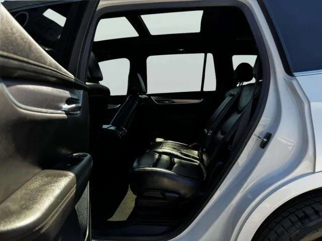 Cadillac XT6 photo 38