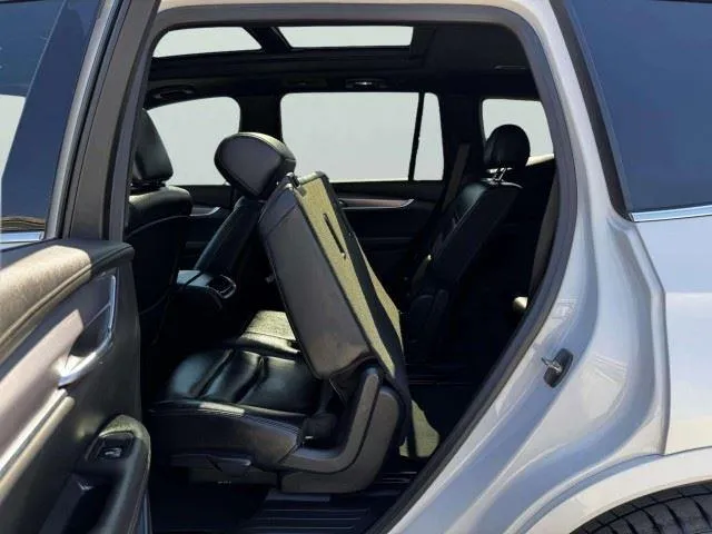 Cadillac XT6 photo 44