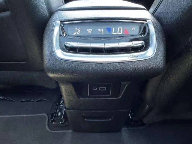 Cadillac XT6 photo 47