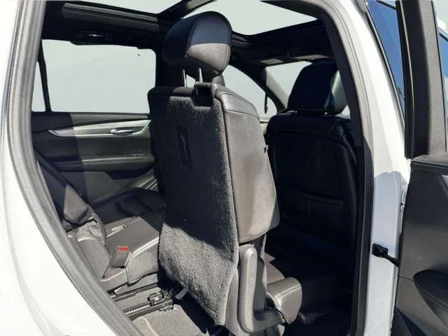 Cadillac XT6 photo 57