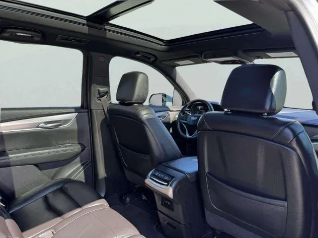 Cadillac XT6 photo 58