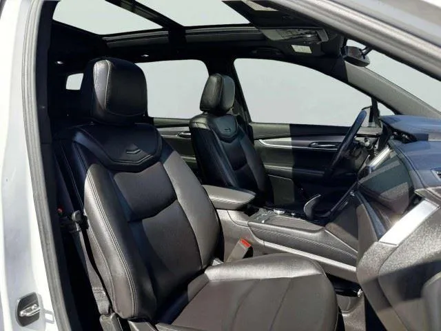 Cadillac XT6 photo 62