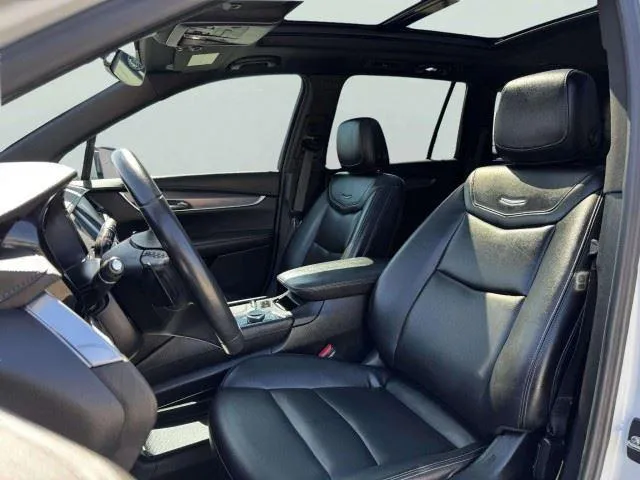 Cadillac XT6 photo 24