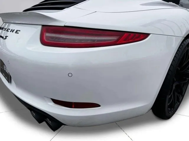 Porsche 911 photo 16