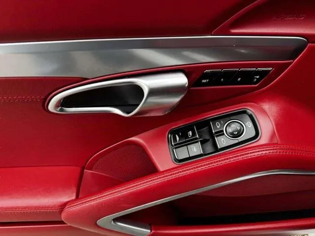 Porsche 911 photo 19