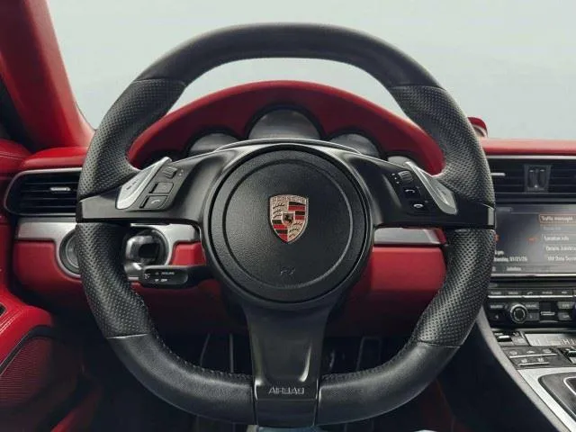 Porsche 911 photo 31