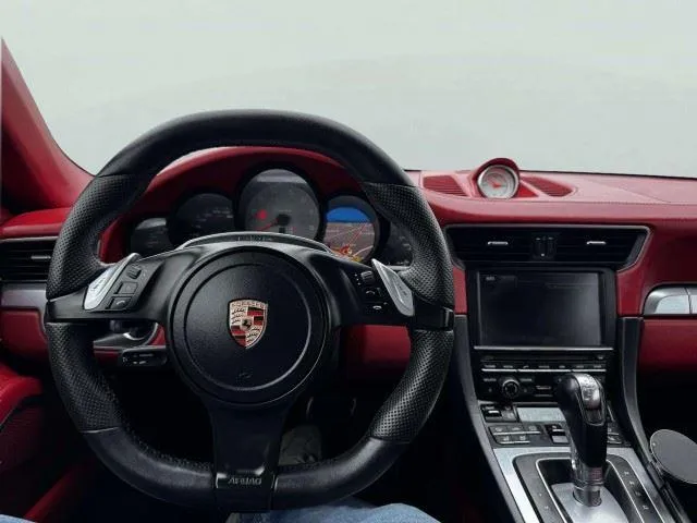 Porsche 911 photo 32