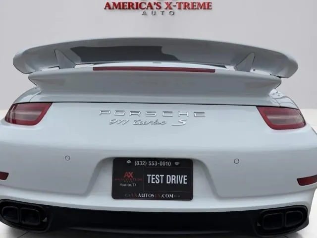 Porsche 911 photo 17