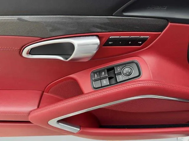 Porsche 911 photo 19