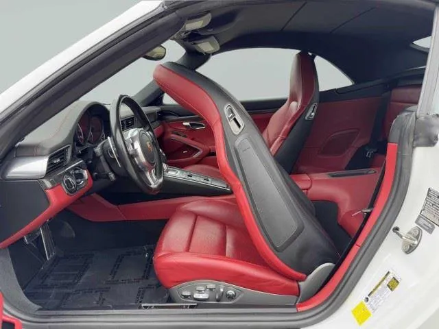 Porsche 911 photo 24