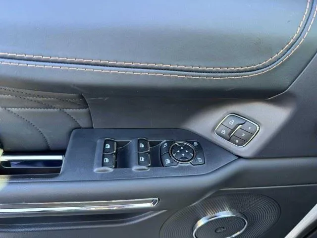Ford Expedition photo 21