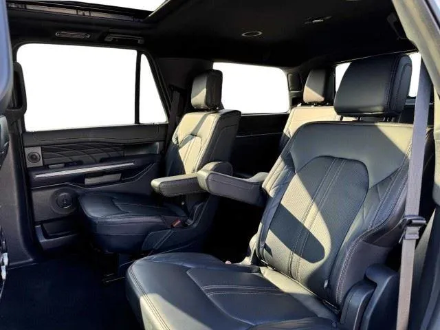 Ford Expedition photo 36
