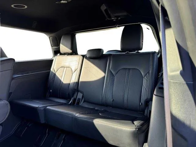 Ford Expedition photo 38