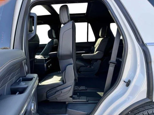 Ford Expedition photo 40